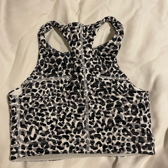 Outdoor voices techsweat crop top bra in leopard print. - Picture 3 of 3
